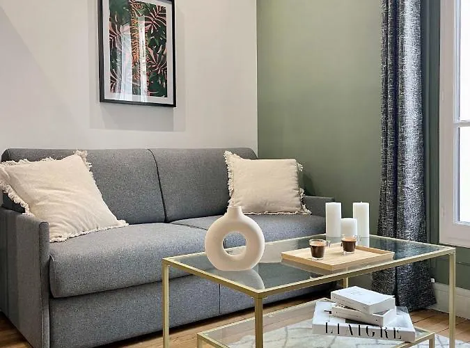 1594 - Eiffel Tower - Superb Apartment